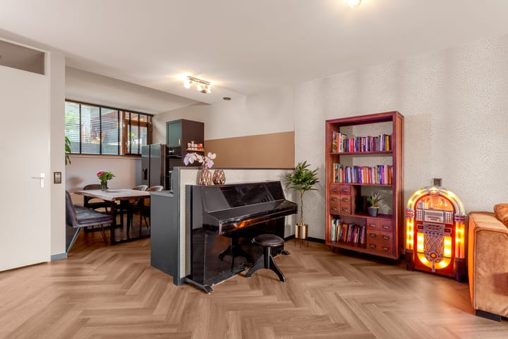 Foto 11 van Wolbrantskerkweg 153