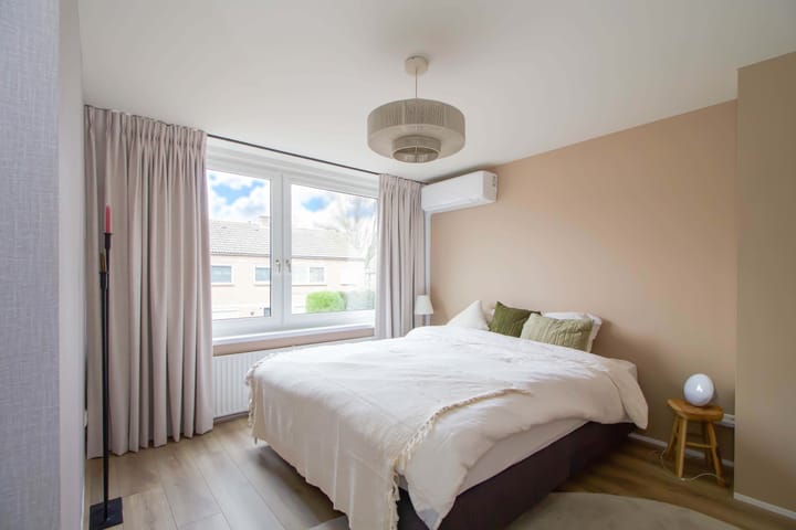 Photo 15 of Koenraadstraat 36