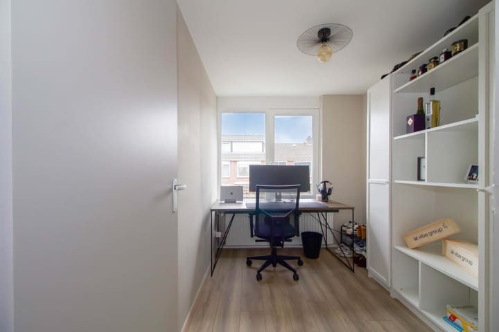 Photo 19 of Koenraadstraat 36