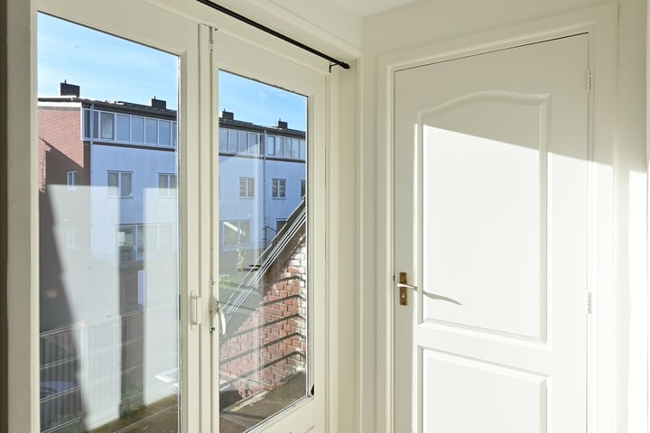 View photo 9 of Langestraat 101-B