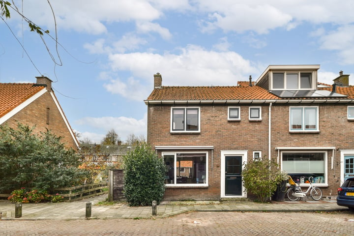 Bekijk foto 1 van Zuster Bloemstraat 19