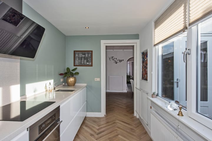 Photo 11 of Trompstraat 12