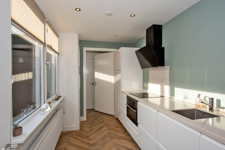 Photo 12 of Trompstraat 12