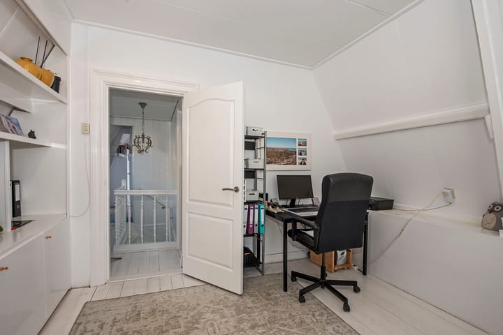 Photo 21 of Trompstraat 12