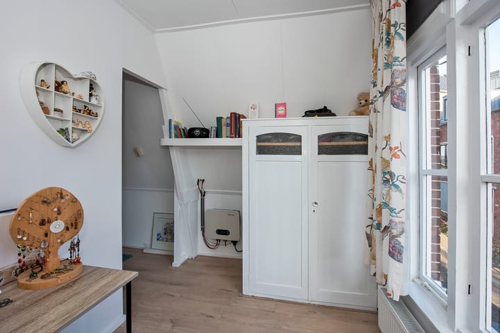 Photo 23 of Trompstraat 12