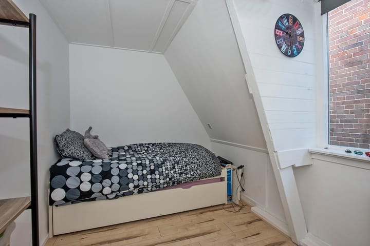 Photo 25 of Trompstraat 12