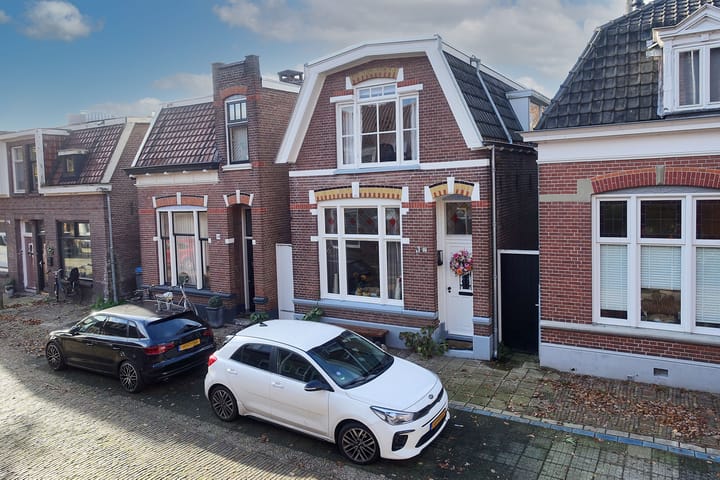 Photo 26 of Trompstraat 12