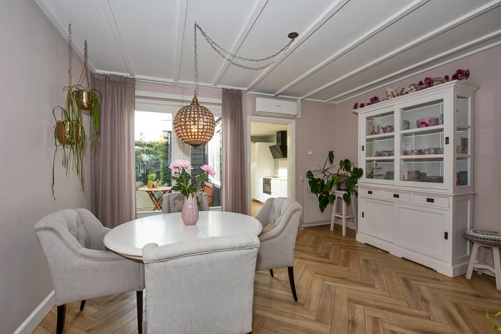 Photo 9 of Trompstraat 12