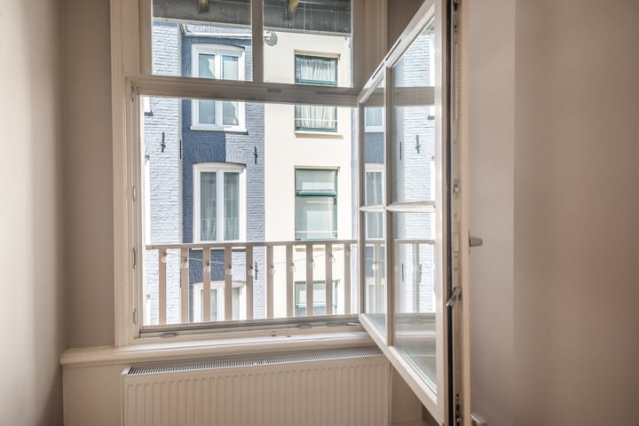 View photo 26 of Czaar Peterstraat 147-H