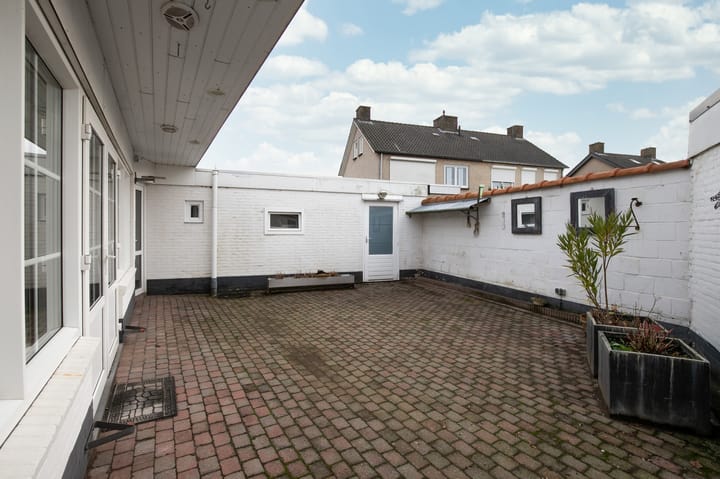 Foto 27 van Kerktiend 16