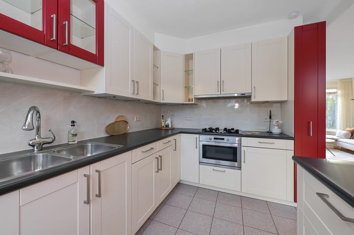 Photo 12 of Benesserlaan 330