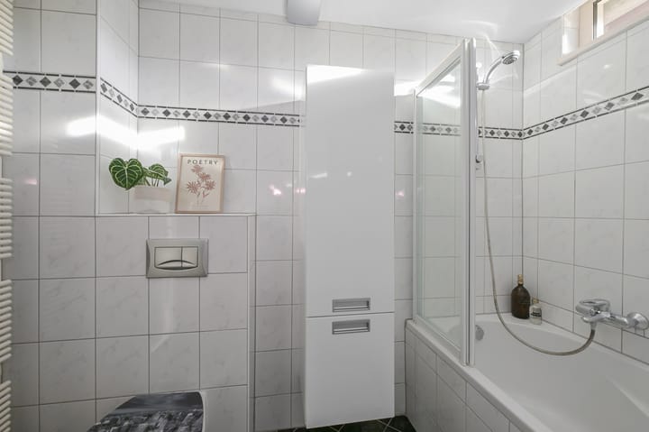 Photo 28 of Benesserlaan 330