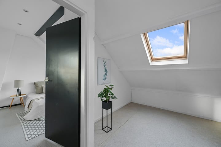 Photo 36 of Benesserlaan 330