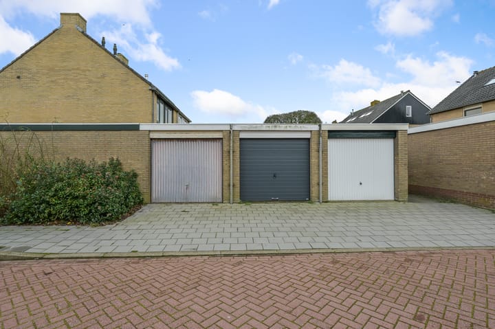 Photo 38 of Benesserlaan 330