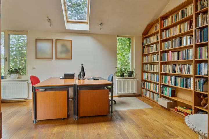 Foto 18 van Lariestraat 36-A