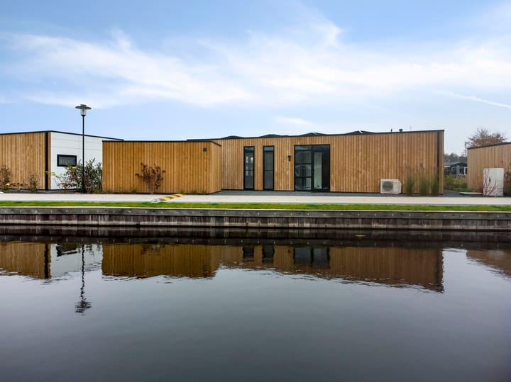 Foto 4 van Nieuw-Loosdrechtsedijk 215-CH020