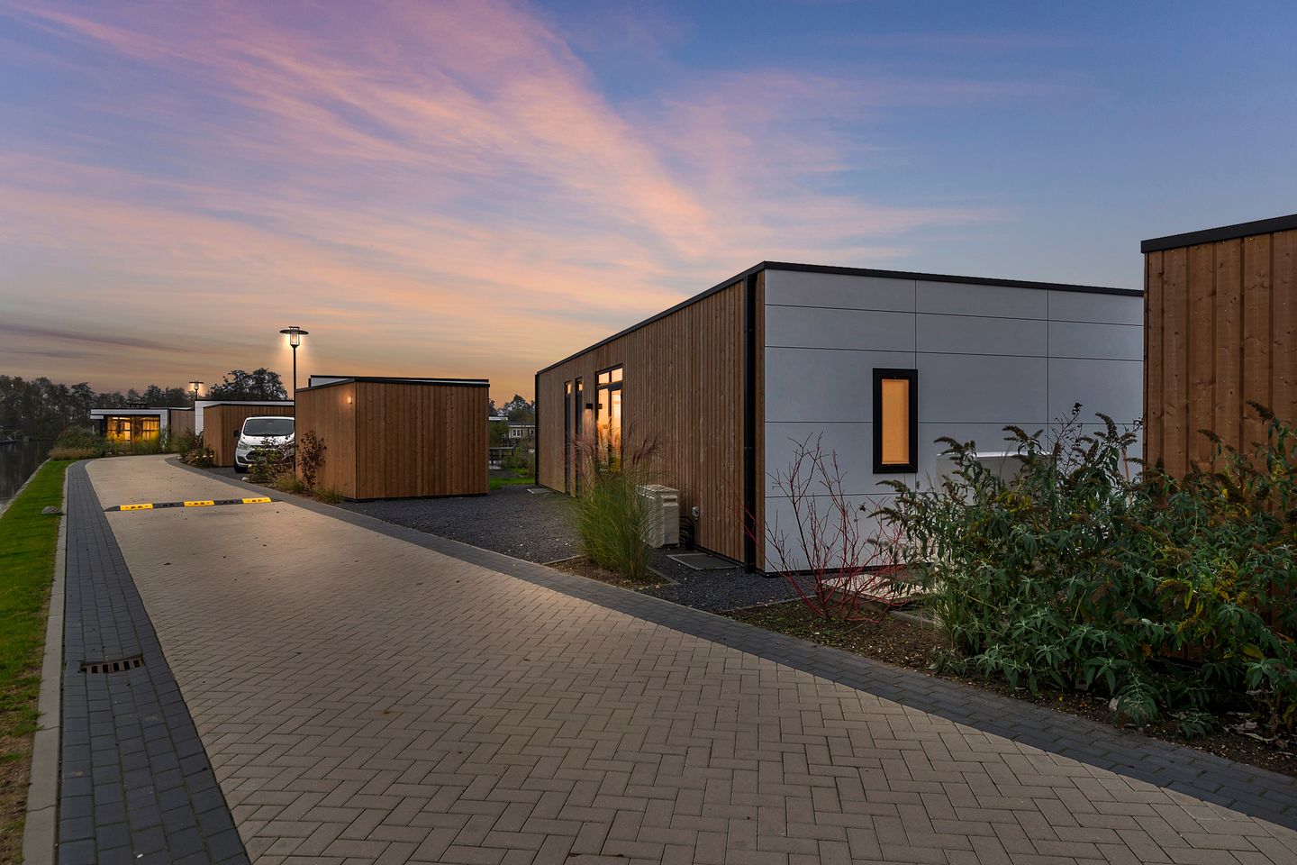 Foto 5 van Nieuw-Loosdrechtsedijk 215-CH020