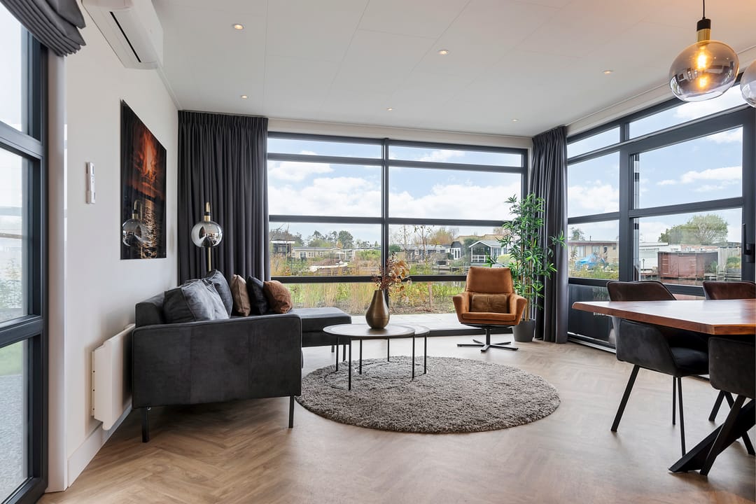 Foto 11 van Nieuw-Loosdrechtsedijk 215-CH020