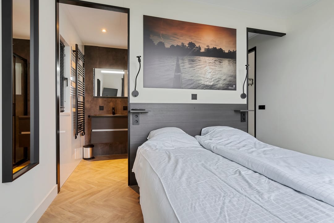 Foto 23 van Nieuw-Loosdrechtsedijk 215-CH020