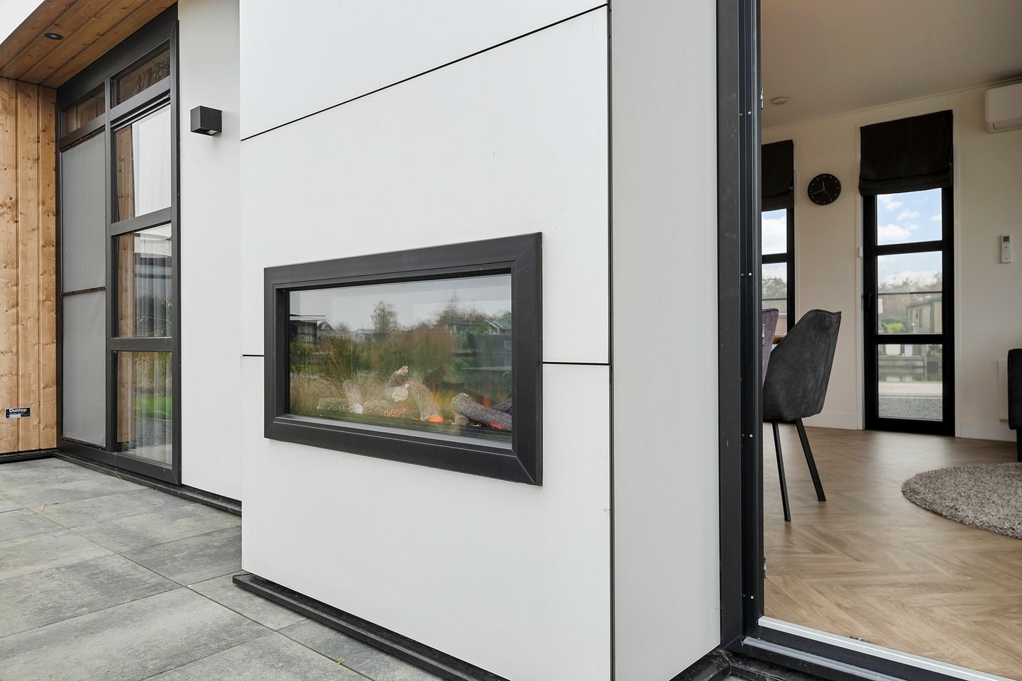 Foto 29 van Nieuw-Loosdrechtsedijk 215-CH020