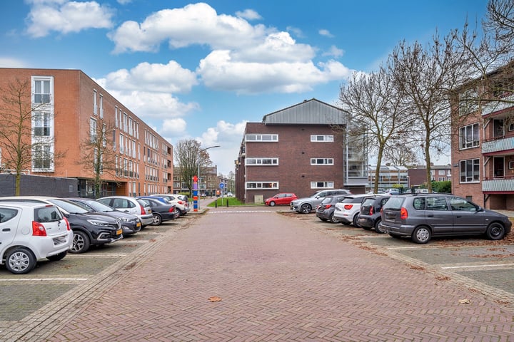 Bekijk foto 44 van Staringstraat 28