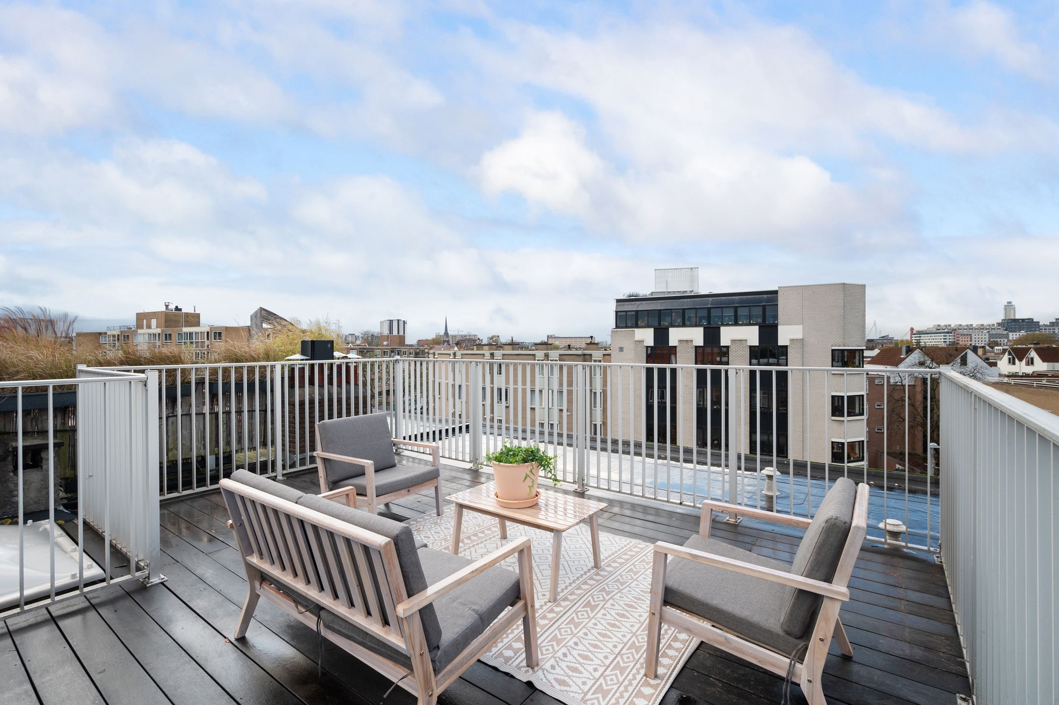 Photo 33 of Oudedijk 57-A