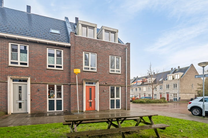 Bekijk foto 3 van Joop den Uylstraat 16