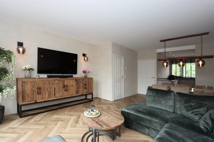 Foto 13 van van de Veldeweg 30