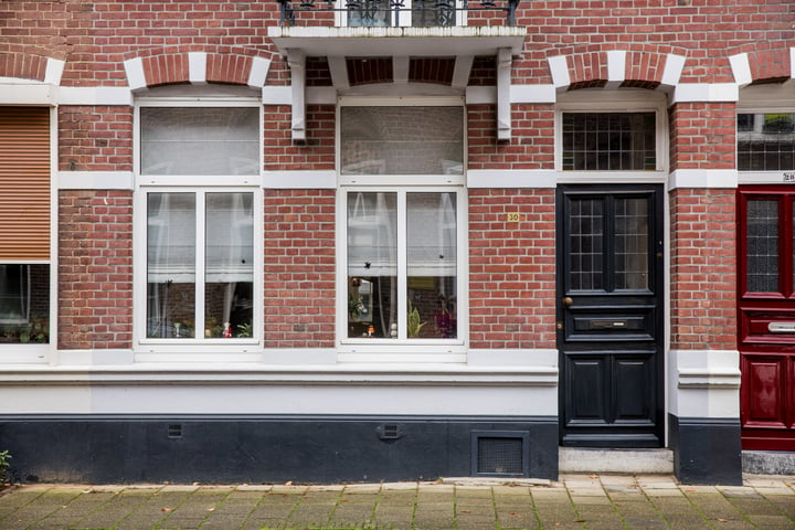 View photo 6 of Pierre Cuypersstraat 30