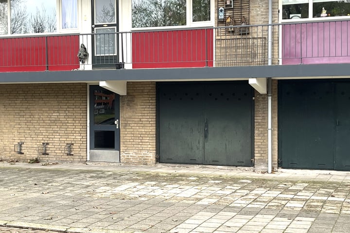 View photo 1 of Van Beresteynstraat