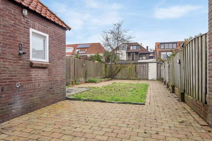 Foto 33 van Azaleastraat 18