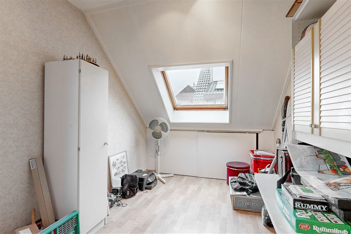 View photo 32 of Tamarstraat 11