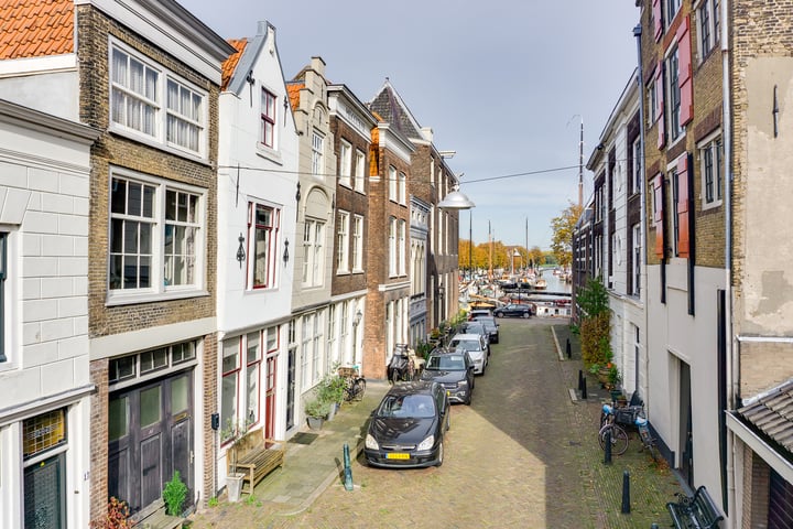 View photo 2 of Hoge Nieuwstraat 11