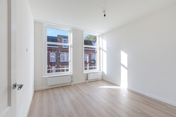 Foto 23 van Amaliastraat 2-3