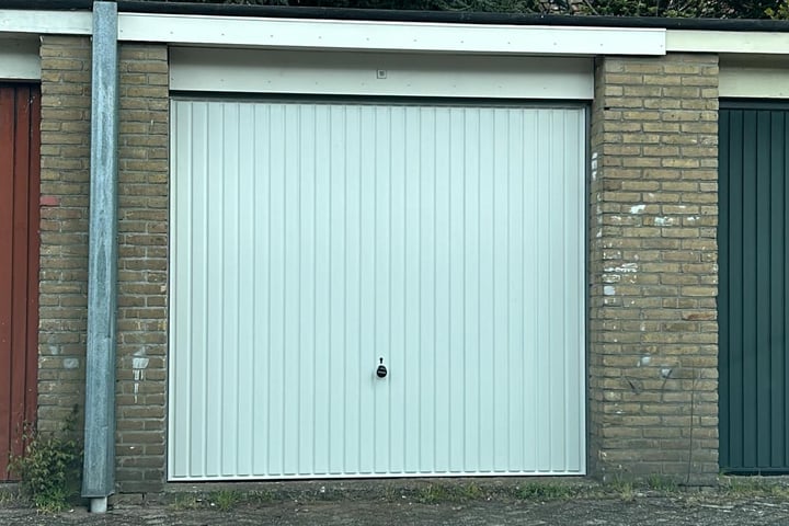 Bekijk foto 1 van Pestalozzistraat 10