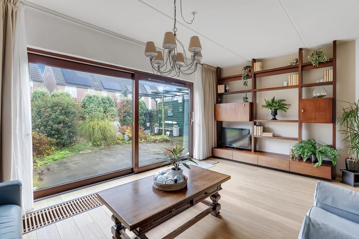 Foto 4 van Van Fridaghmarke 9