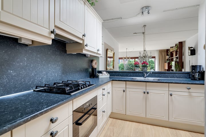 Foto 10 van Van Fridaghmarke 9