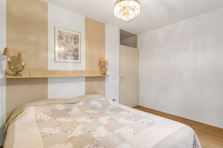 Foto 14 van Van Fridaghmarke 9