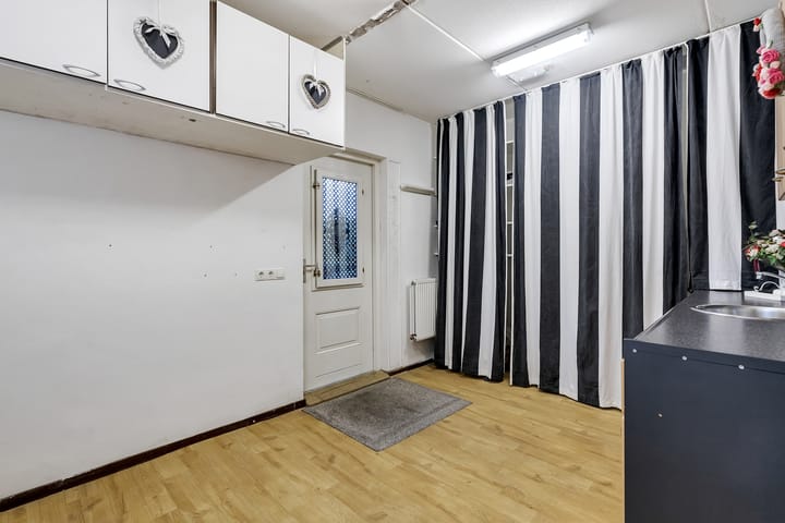 Foto 19 van Van Fridaghmarke 9