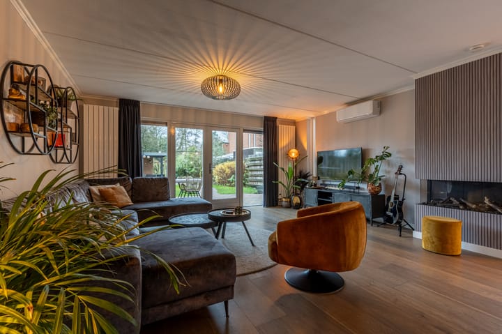 Foto 2 van Jan van Almondestraat 119