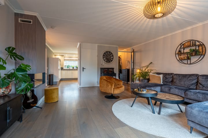 Foto 12 van Jan van Almondestraat 119