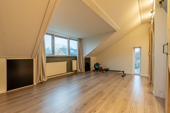 Foto 33 van Jan van Almondestraat 119