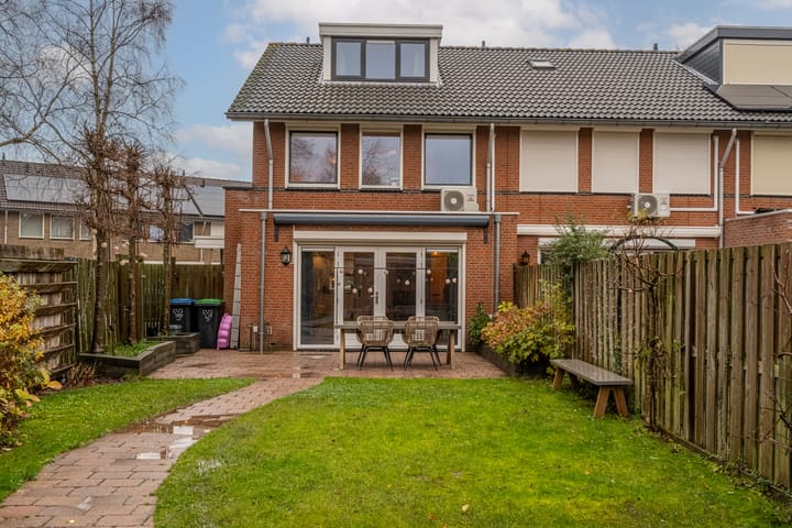 Foto 39 van Jan van Almondestraat 119