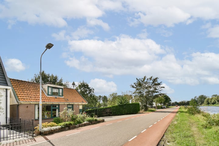 View photo 3 of Zwanenburgerdijk 28