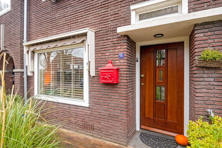 View photo 10 of Korenbloemstraat 16