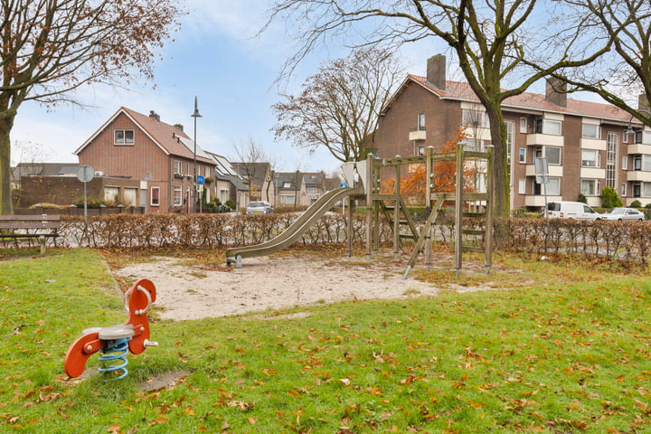 View photo 48 of Korenbloemstraat 16