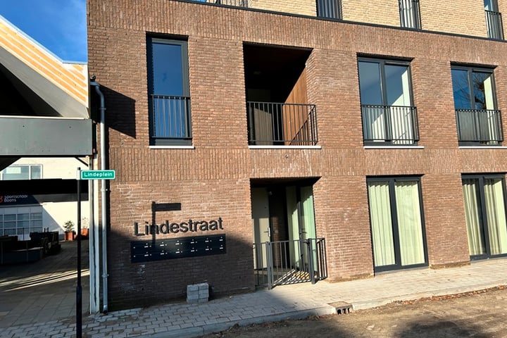 Bekijk foto 2 van Lindestraat 53