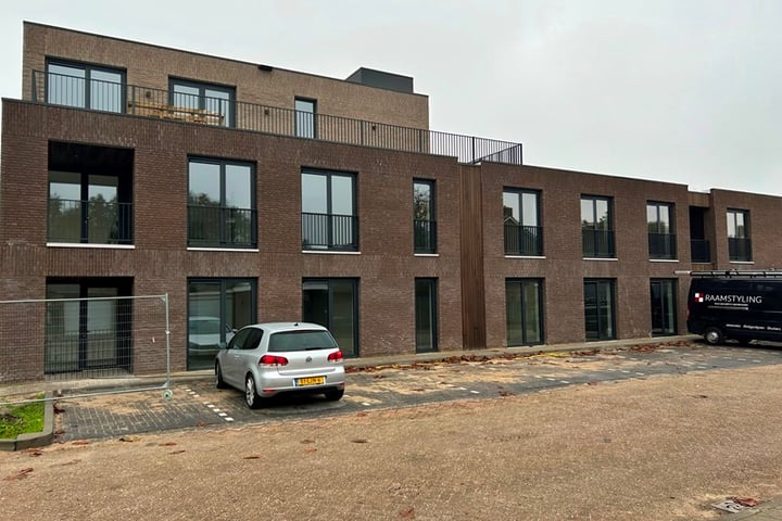 Bekijk foto 3 van Lindestraat 53