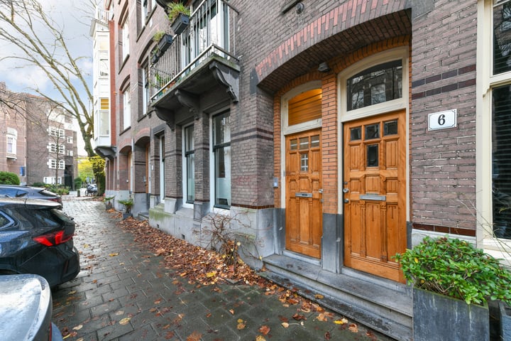 View photo 2 of Okeghemstraat 6-2