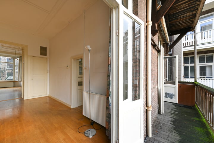 View photo 14 of Okeghemstraat 6-2